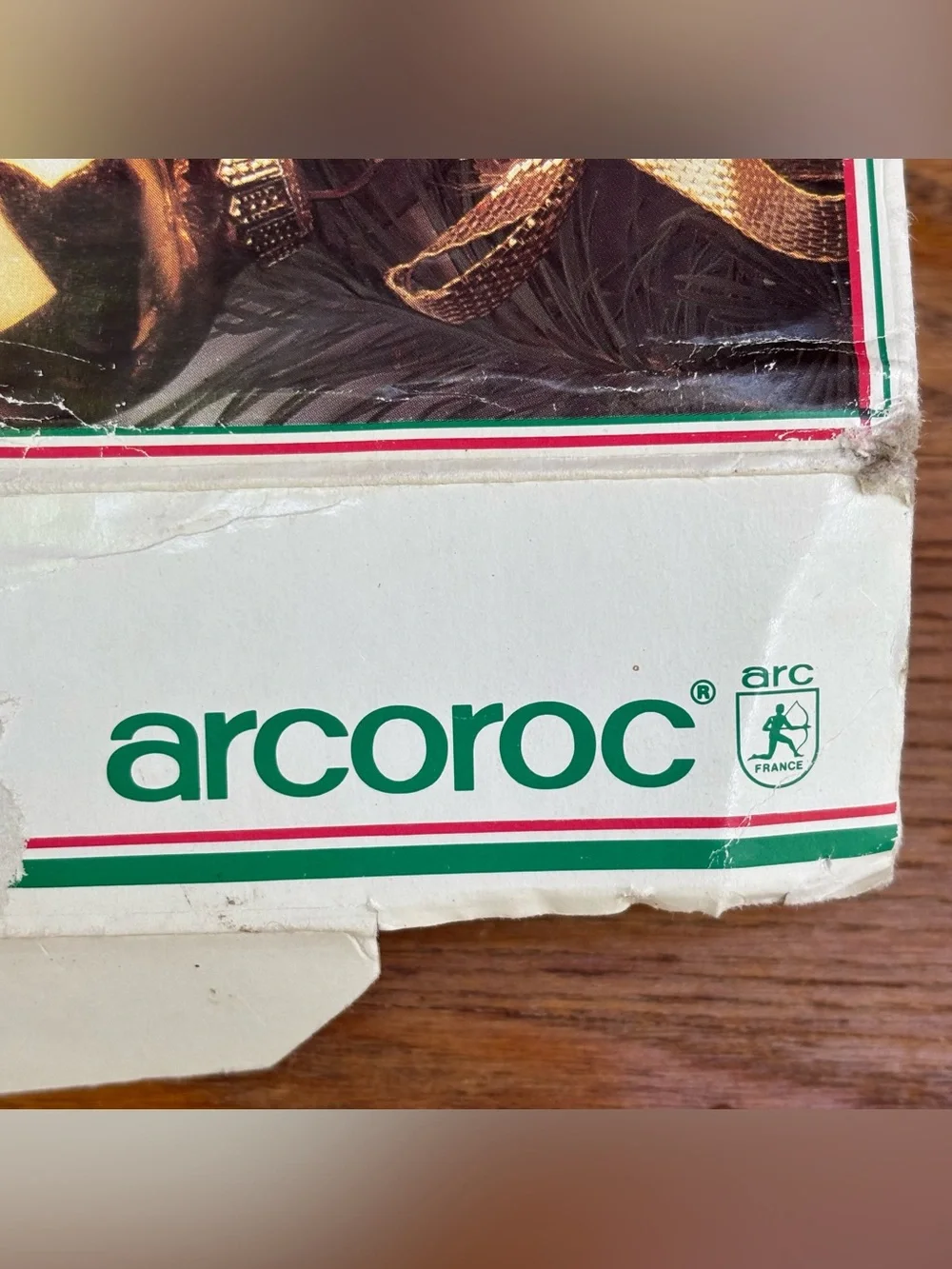 Arcoroc Welcome Home Christmas Dessert Plates Set of 4 Made in France 7.5 in